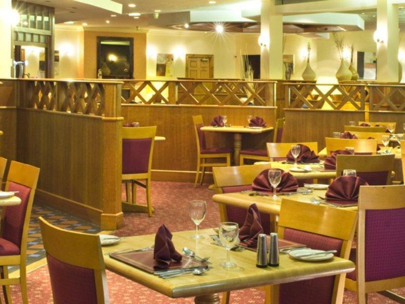 Mercure Wigan Oak Hotel Buitenkant foto