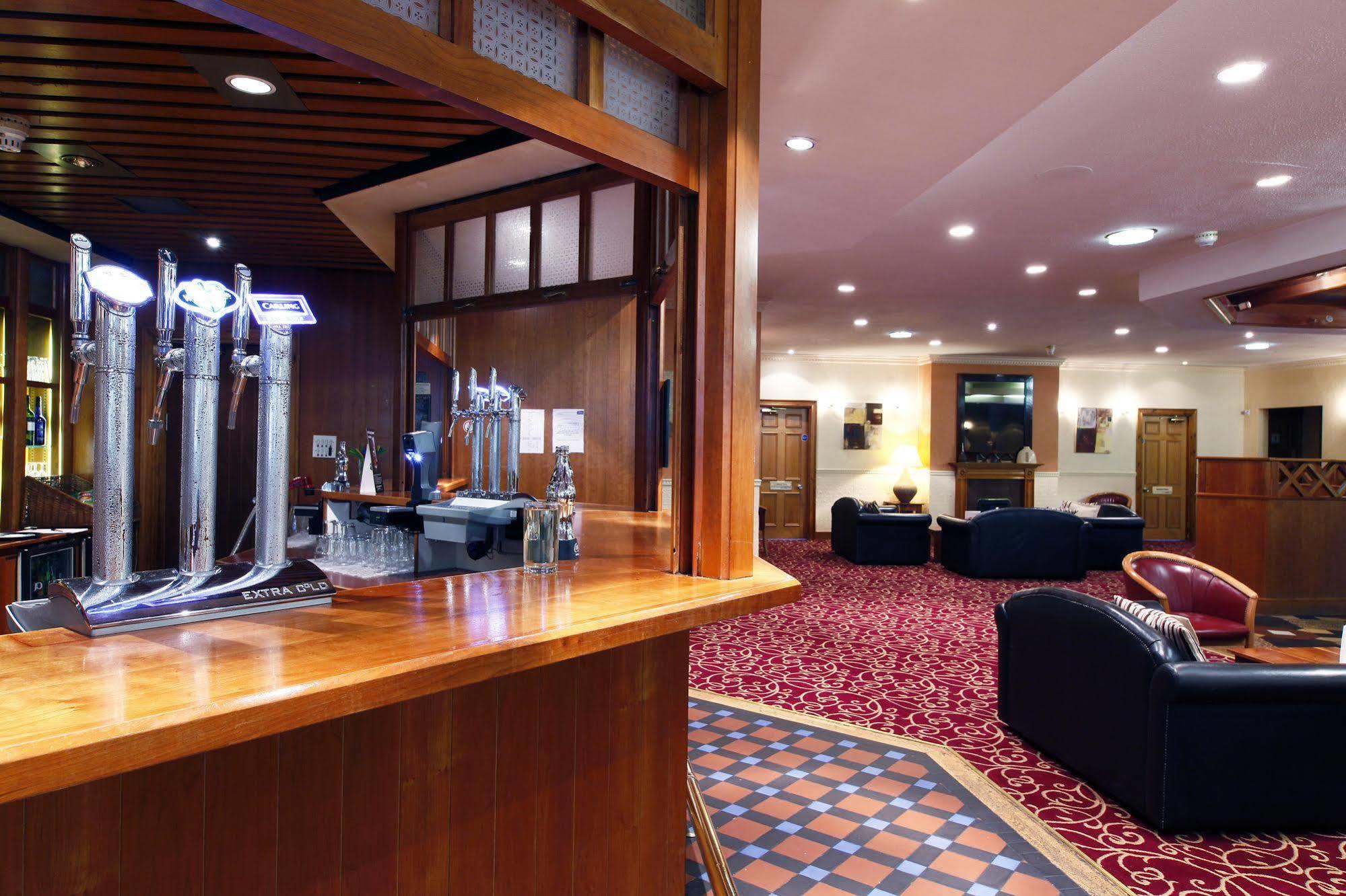 Mercure Wigan Oak Hotel Buitenkant foto