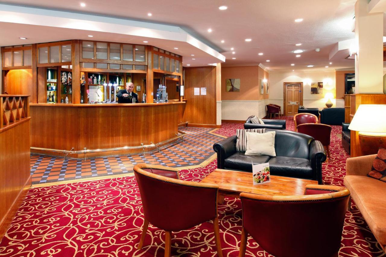 Mercure Wigan Oak Hotel Buitenkant foto